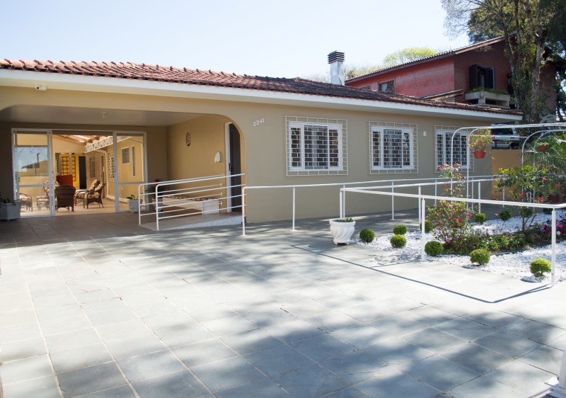 Lar de Idosos em Santa Felicidade 